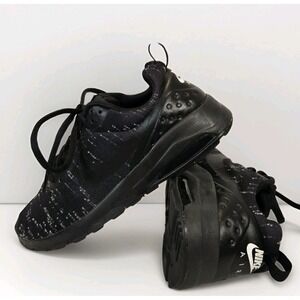 Nike Air Max Motion‎ 917669-004 Black On Black Running Sneakers Shoes Sz 4.5